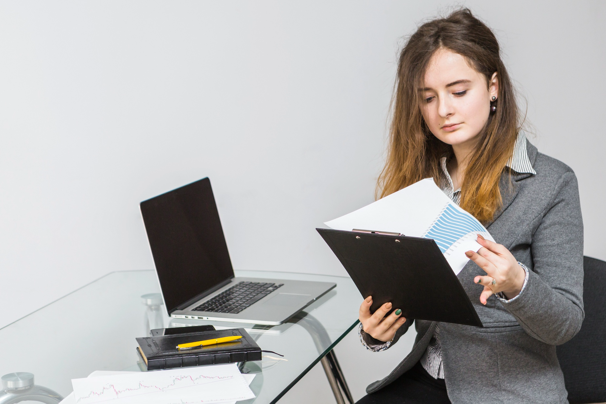 Riesgos legales asociados a una baja trazabilidad contable